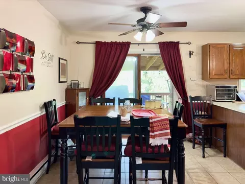 Dining - 201 Beechwood Dr, Lititz, PA 17543 photo 3 of 3