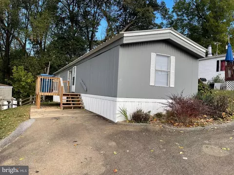 29 Park Ln #29, Holtwood, PA 17532