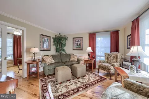 511 Greenhowe Dr, Lititz, PA 17543 photo 4