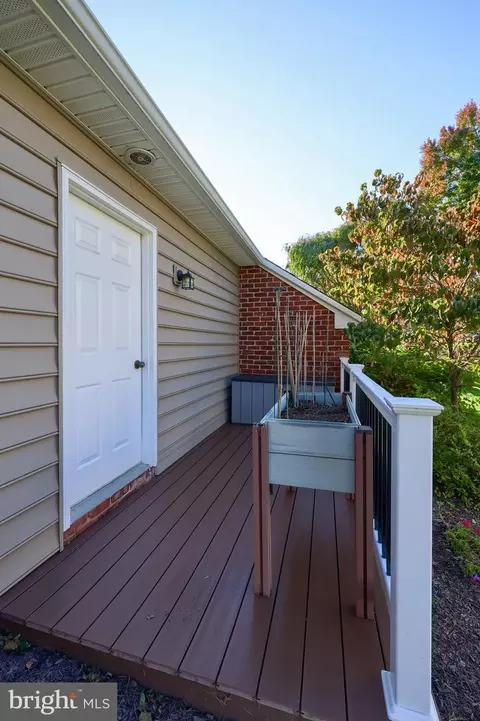 511 Greenhowe Dr, Lititz, PA 17543 photo 44
