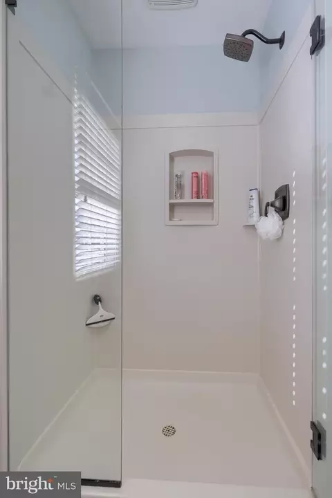 511 Greenhowe Dr, Lititz, PA 17543 photo 33