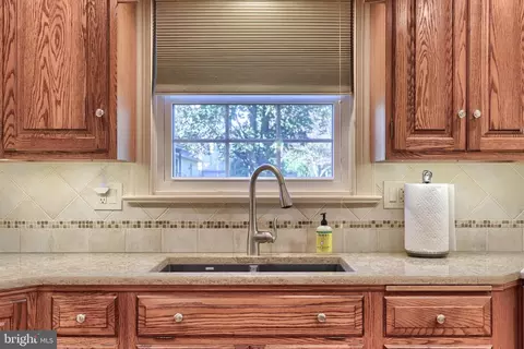 511 Greenhowe Dr, Lititz, PA 17543 photo 19