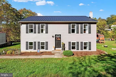 32 Creamery Rd, Pequea, PA 17565