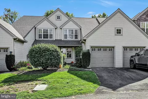 86 Hawk Valley Ln, Denver, PA 17517