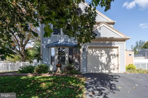2377 Split Rail Dr, East Petersburg, PA 17520