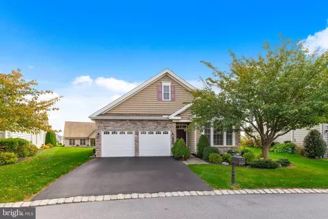 1424 Emerson Dr, Mount Joy, PA 17552