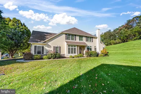855 Huntington Pl, Lancaster, PA 17601