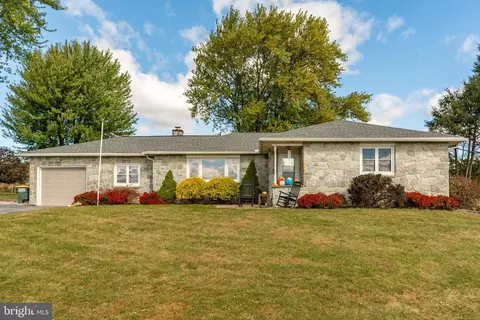 1230 Steinmetz Rd, Stevens, PA 17578