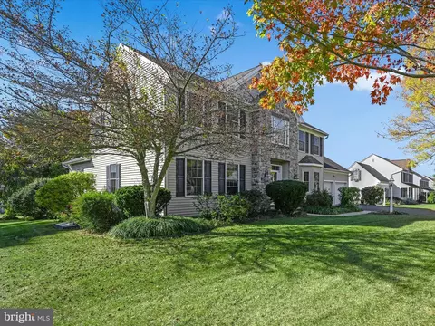 13 Field Ln, Lititz, PA 17543 photo 2