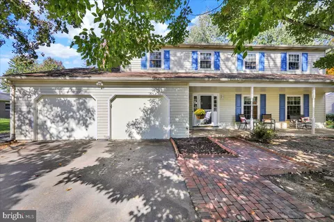331 Richland Dr, Lancaster, PA 17601