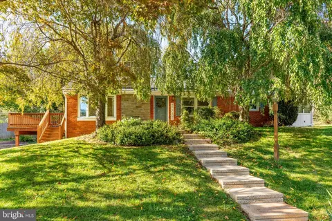 2743 Main St, Conestoga, PA 17516