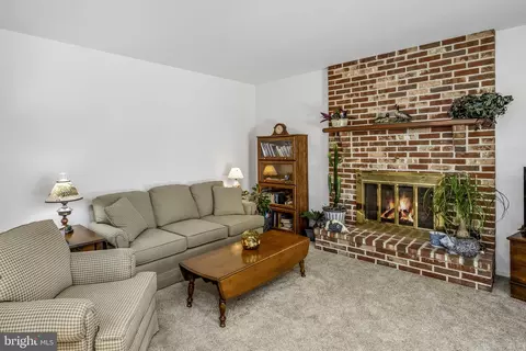 Living - 204 E 6th St, Lititz, PA 17543 photo 2 of 2