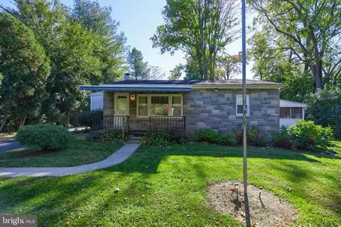 1416 Penn Grant Rd, Lancaster, PA 17602