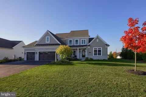 1078 Valley Crossing Dr, Lititz, PA 17543 photo 3