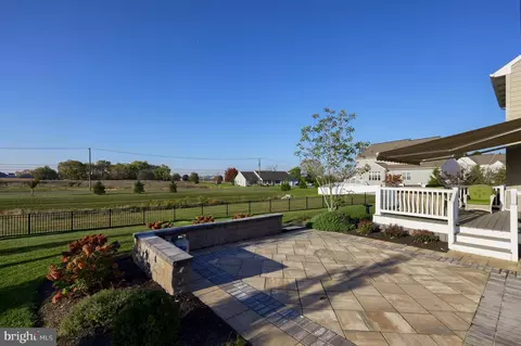 1078 Valley Crossing Dr, Lititz, PA 17543 photo 8