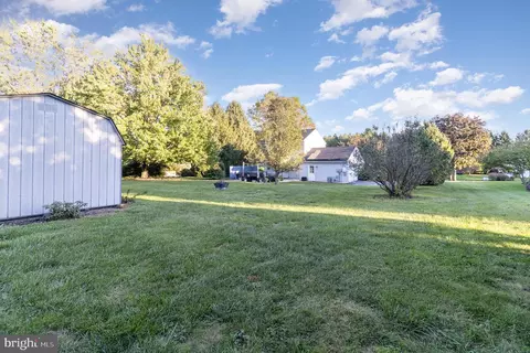 Exterior - 1309 Bunny View Dr, Lititz, PA 17543 photo 7 of 8