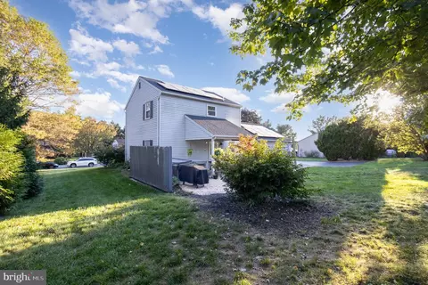 Exterior - 1309 Bunny View Dr, Lititz, PA 17543 photo 6 of 8