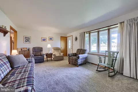 1154 Lincoln Rd, Lititz, PA 17543 photo 4