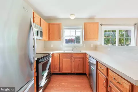 Kitchen - 304 Iris Gln, Lititz, PA 17543 photo 1 of 1