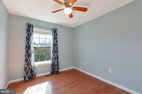 Bedroom - 304 Iris Gln, Lititz, PA 17543 photo 1 of 2