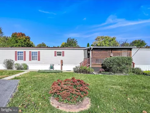 15 Ridgedale Ave, New Providence, PA 17560