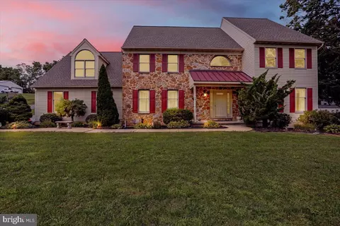 245 E Main St, Brownstown, PA 17508