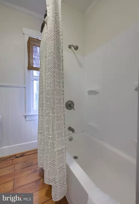 Bath - 18 S Locust St, Lititz, PA 17543 photo 6 of 6