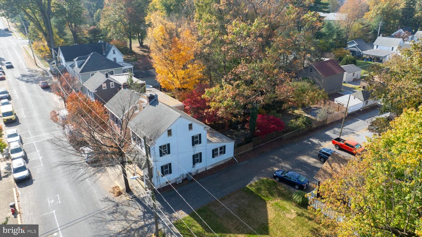 View/Area - 18 S Locust St, Lititz, PA 17543 photo 1 of 2