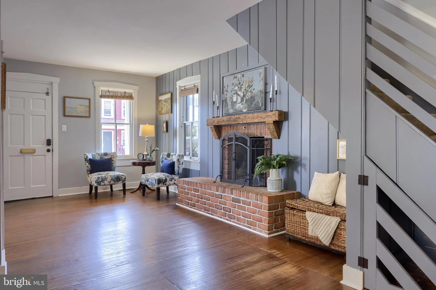 Entry Way - 18 S Locust St, Lititz, PA 17543 photo 7 of 10