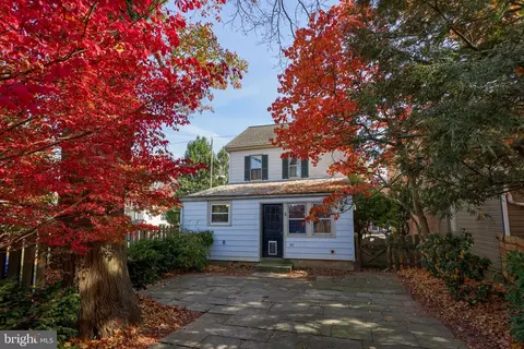 Exterior - 18 S Locust St, Lititz, PA 17543 photo 3 of 9
