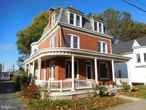 40 N Hazel St, Manheim, PA 17545