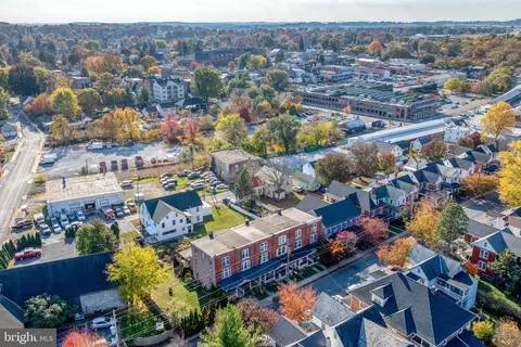 View/Area - 156 Front St, Lititz, PA 17543 photo 2 of 9