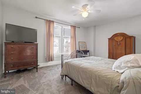 Bedroom - 156 Front St, Lititz, PA 17543 photo 4 of 6