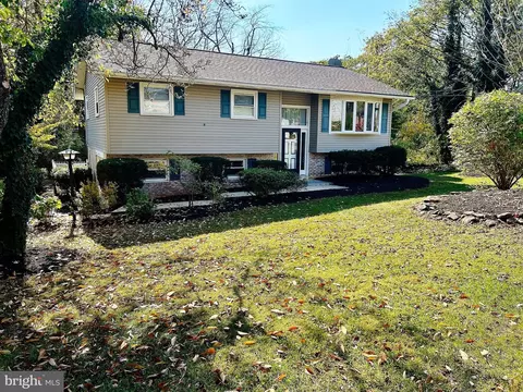 1644 Euclid Dr, Lancaster, PA 17601