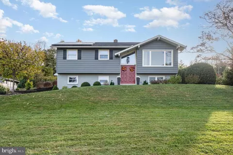 579 Baumgardner Rd, Willow Street, PA 17584