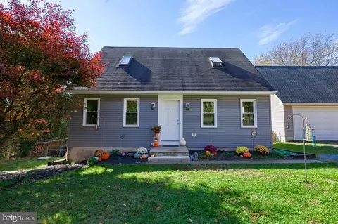 62 Bradys Hill Rd, Holtwood, PA 17532