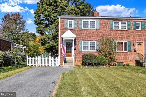 1017 Homeland Dr, Lancaster, PA 17601
