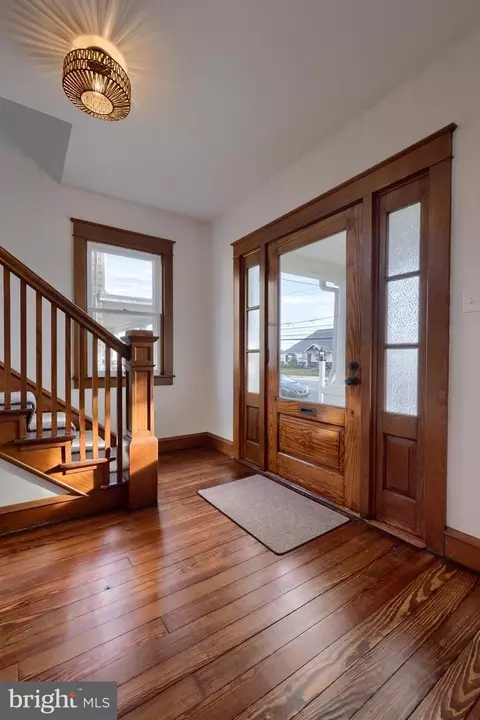 51 W Lincoln Ave, Lititz, PA 17543 photo 6