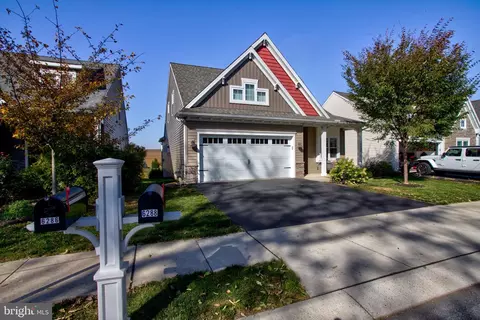 6288 Meadowfield Dr, Mount Joy, PA 17552