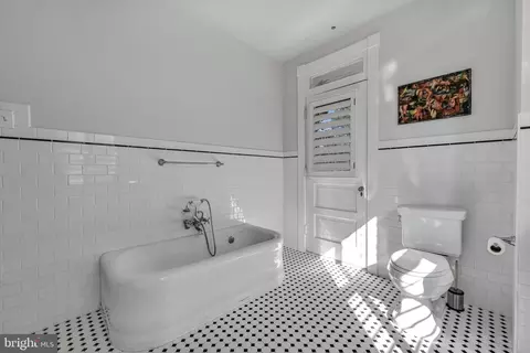 401 S Broad St, Lititz, PA 17543 photo 28