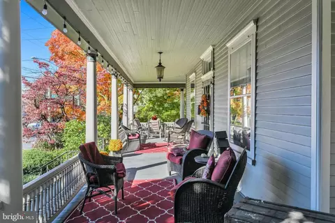 401 S Broad St, Lititz, PA 17543 photo 5