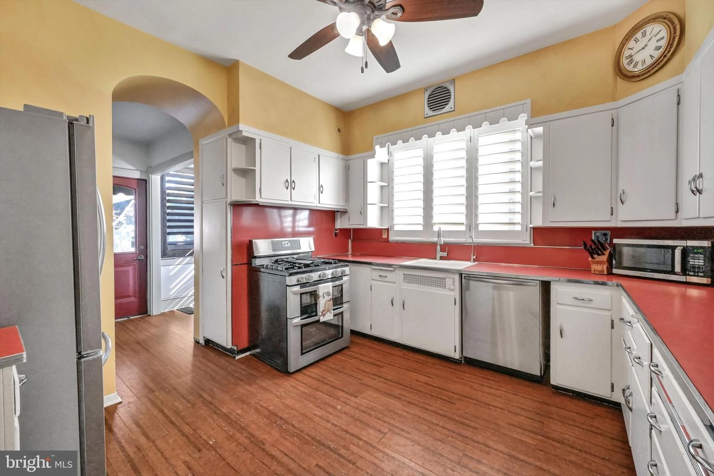 401 S Broad St, Lititz, PA 17543 photo 14