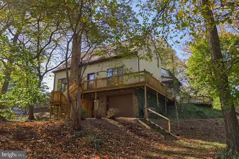Exterior - 3 Whitcraft Dr, Lititz, PA 17543 photo 6 of 11