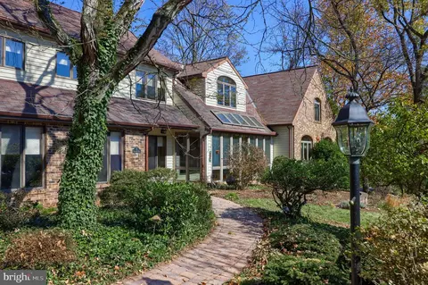 Exterior - 3 Whitcraft Dr, Lititz, PA 17543 photo 7 of 11