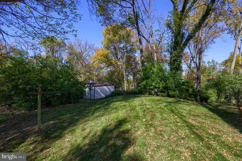 Exterior - 3 Whitcraft Dr, Lititz, PA 17543 photo 4 of 11
