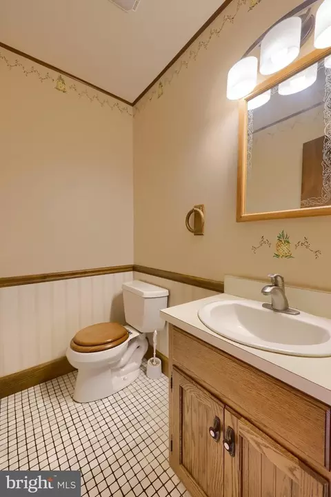 Bath - 3 Whitcraft Dr, Lititz, PA 17543 photo 1 of 5