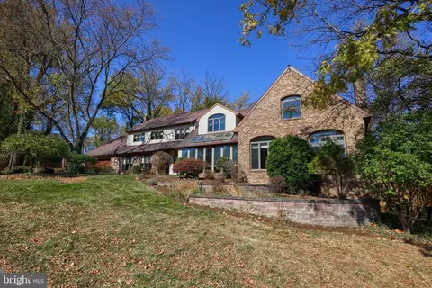 Exterior - 3 Whitcraft Dr, Lititz, PA 17543 photo 8 of 11