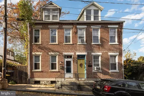 669 Poplar St, Lancaster, PA 17603