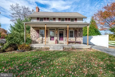 169 Walnut Hill Rd, Millersville, PA 17551