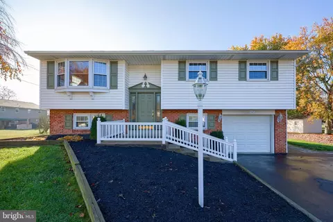 444 Holbrook Ave, Lancaster, PA 17601
